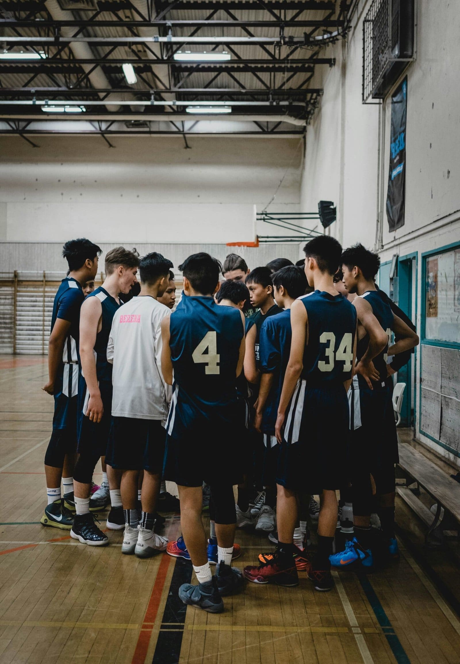 Balancing Act: 8 Ways to Maintain Your Grades as a Student-Athlete